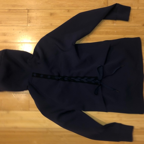 Navy Lululemon zip up with tie back - Picture 2 of 3